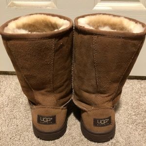 Ugg Classic short boot